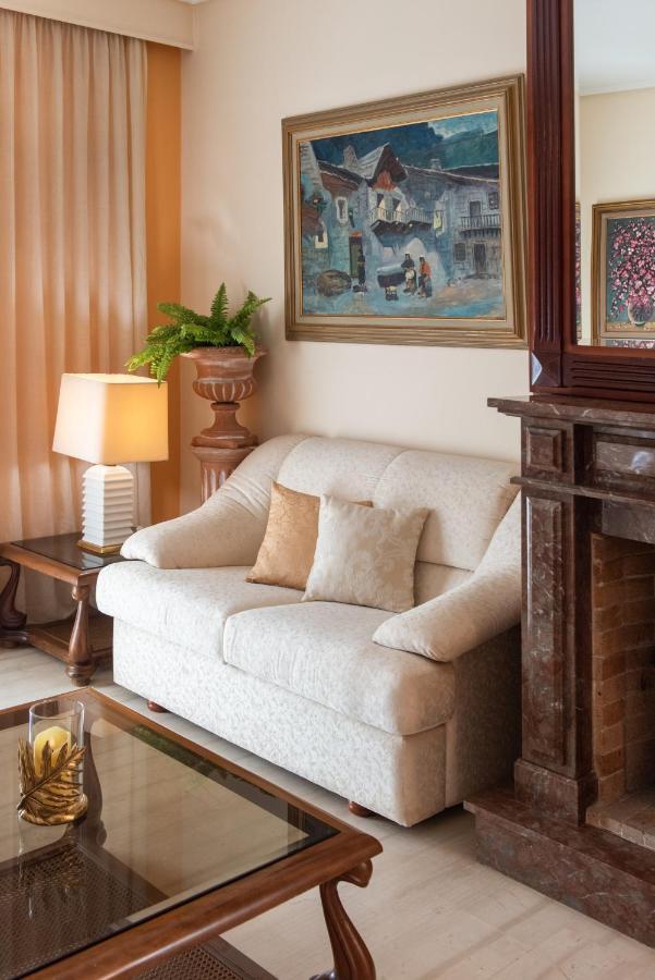 Hector'S Flisvos Apartment Афины Экстерьер фото